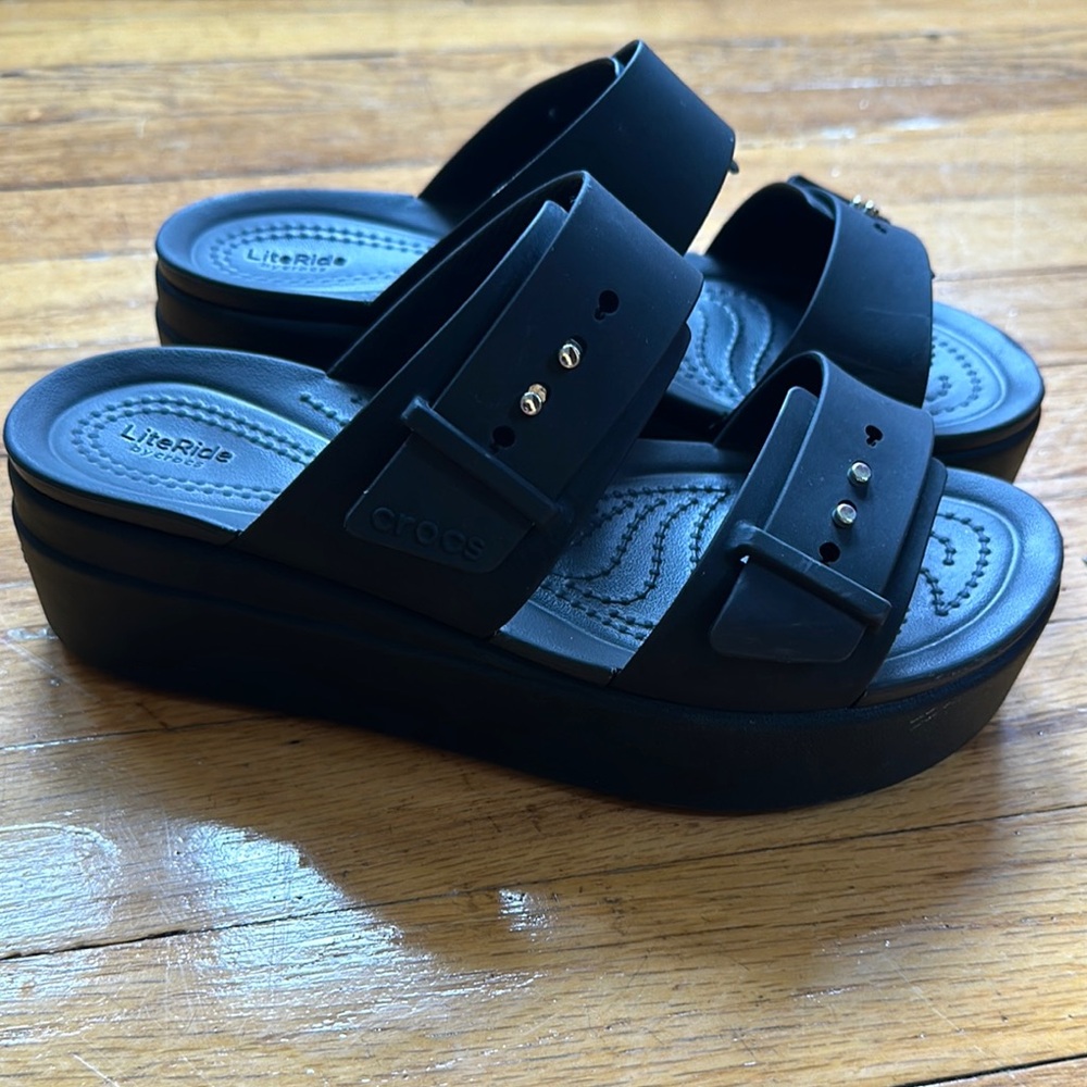 CROCS Black Platform Sandals 6W